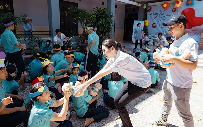 Hình ảnh minh họa chính sách độ tuổi và thay đổi chính sách